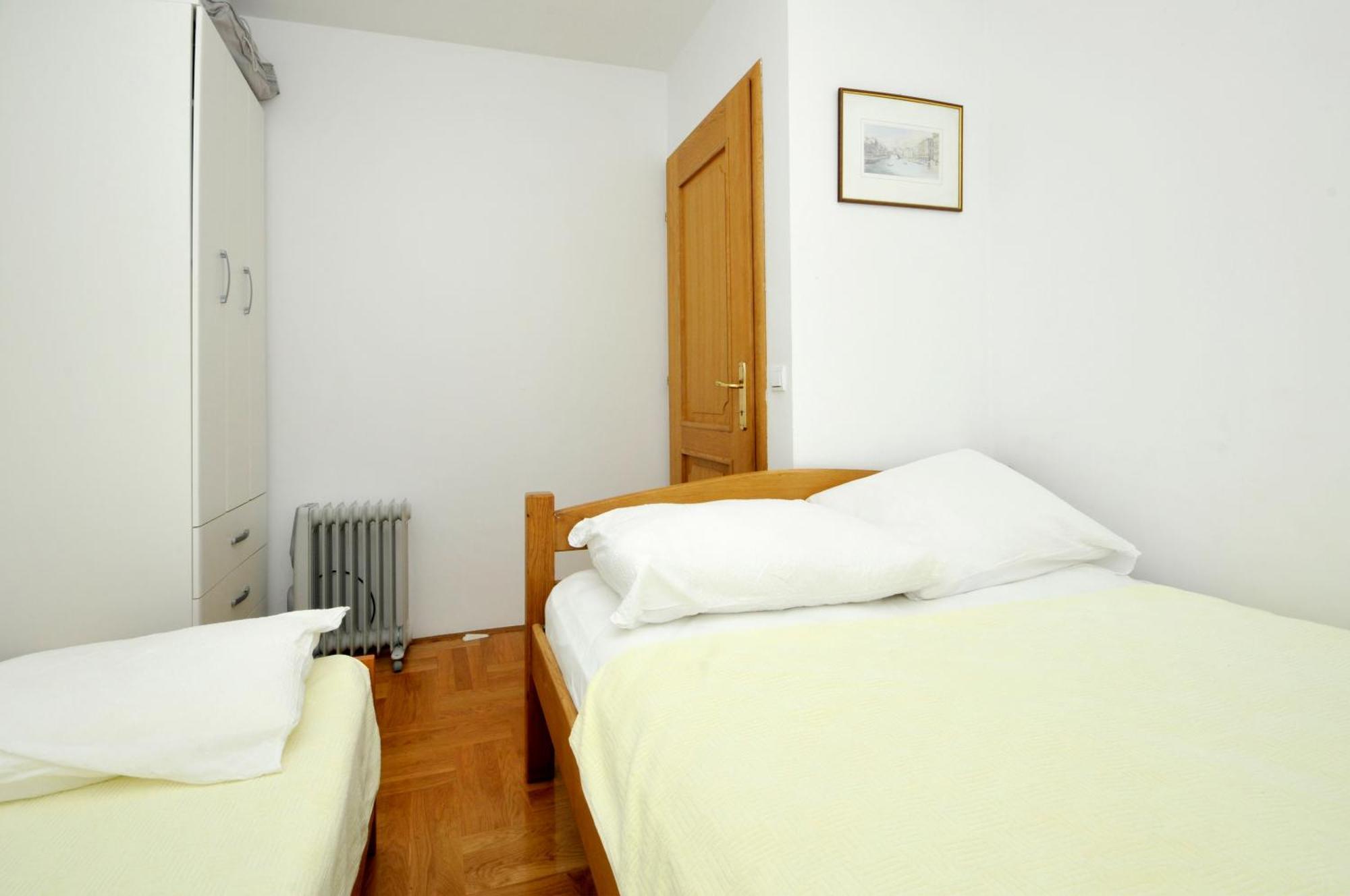 Apartmani Svalina - Seaview And 130M From Beach Трогир Экстерьер фото