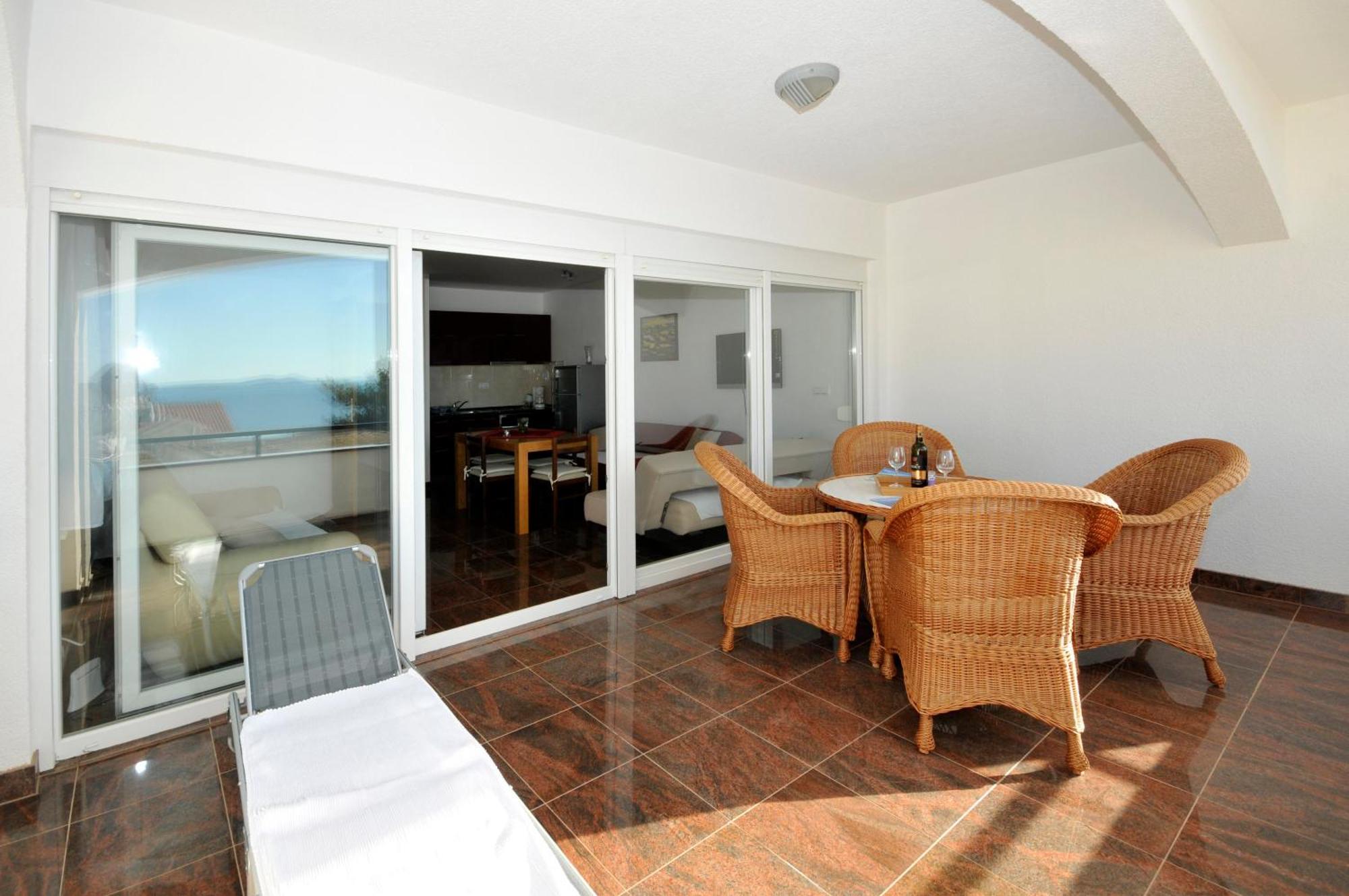 Apartmani Svalina - Seaview And 130M From Beach Трогир Экстерьер фото