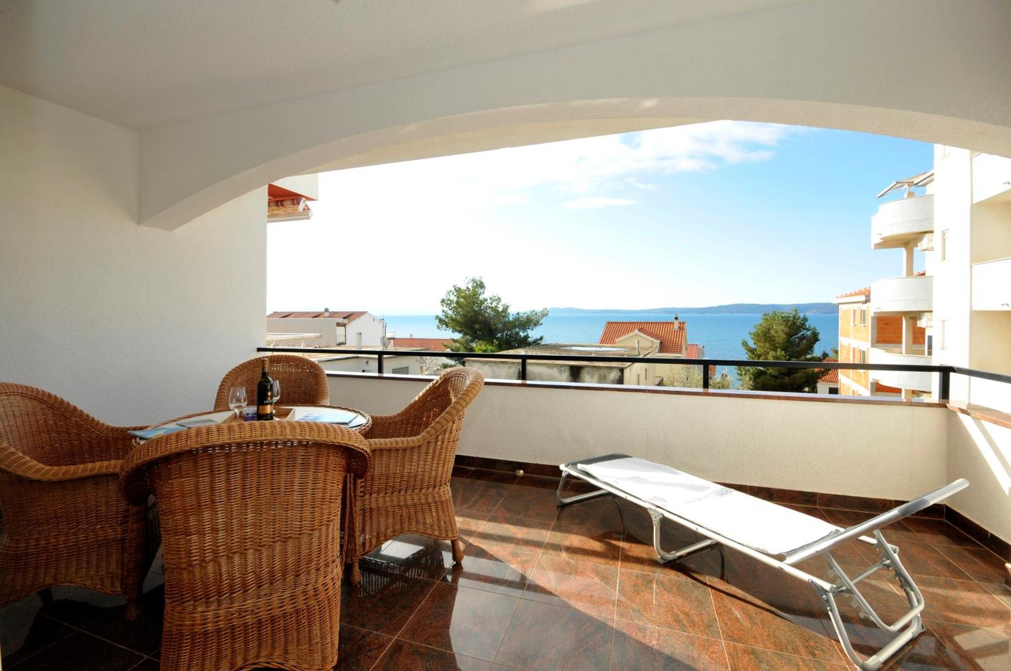 Apartmani Svalina - Seaview And 130M From Beach Трогир Экстерьер фото
