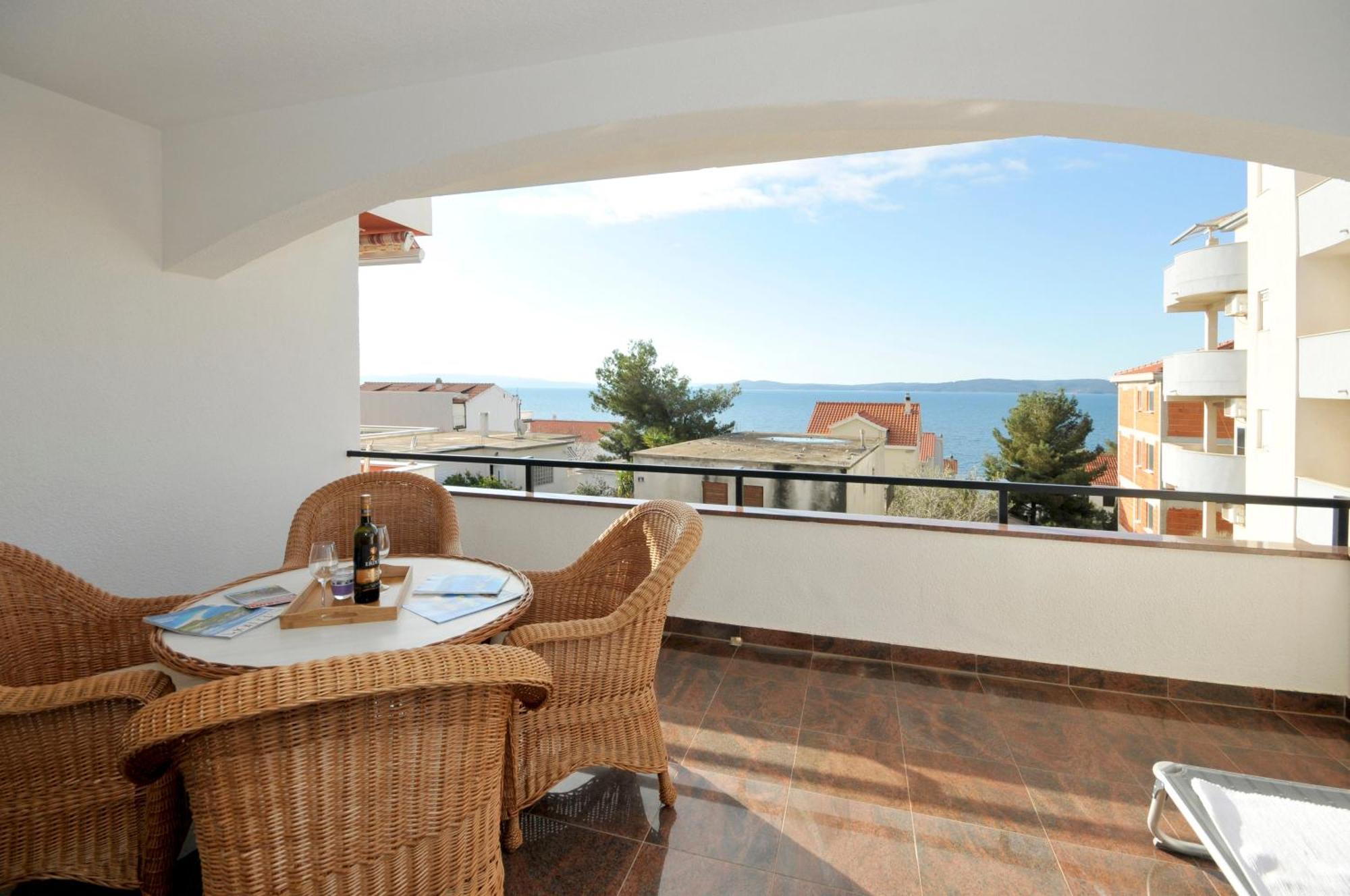 Apartmani Svalina - Seaview And 130M From Beach Трогир Экстерьер фото