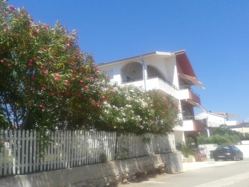 Apartmani Svalina - Seaview And 130M From Beach Трогир Экстерьер фото