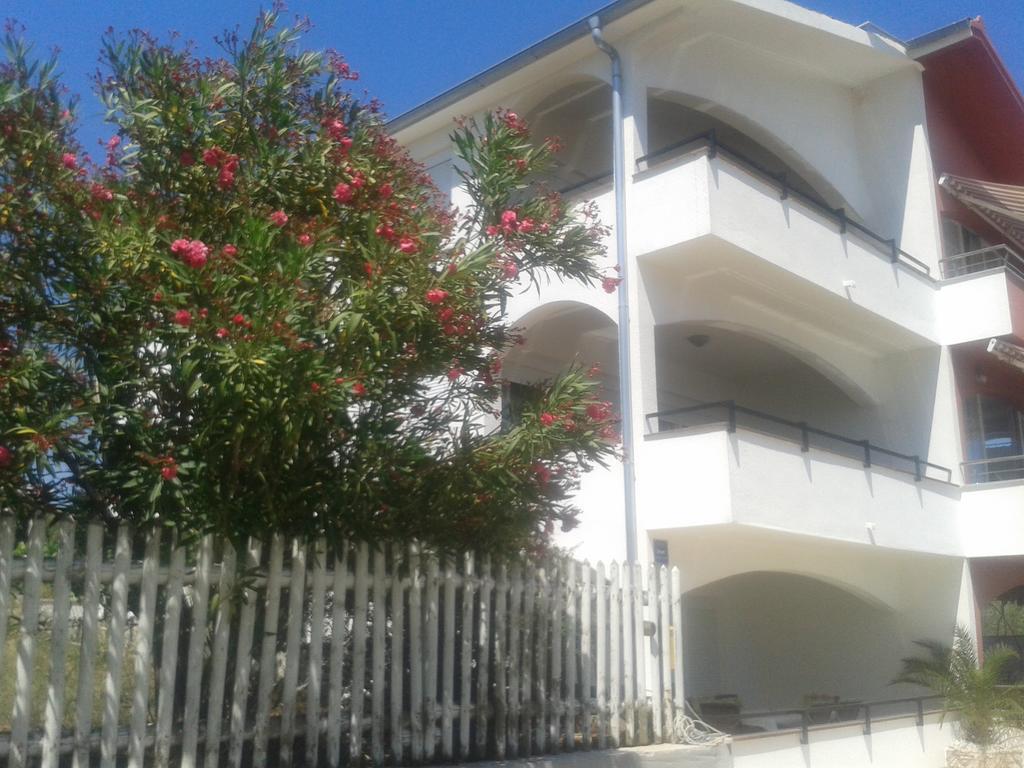 Apartmani Svalina - Seaview And 130M From Beach Трогир Экстерьер фото