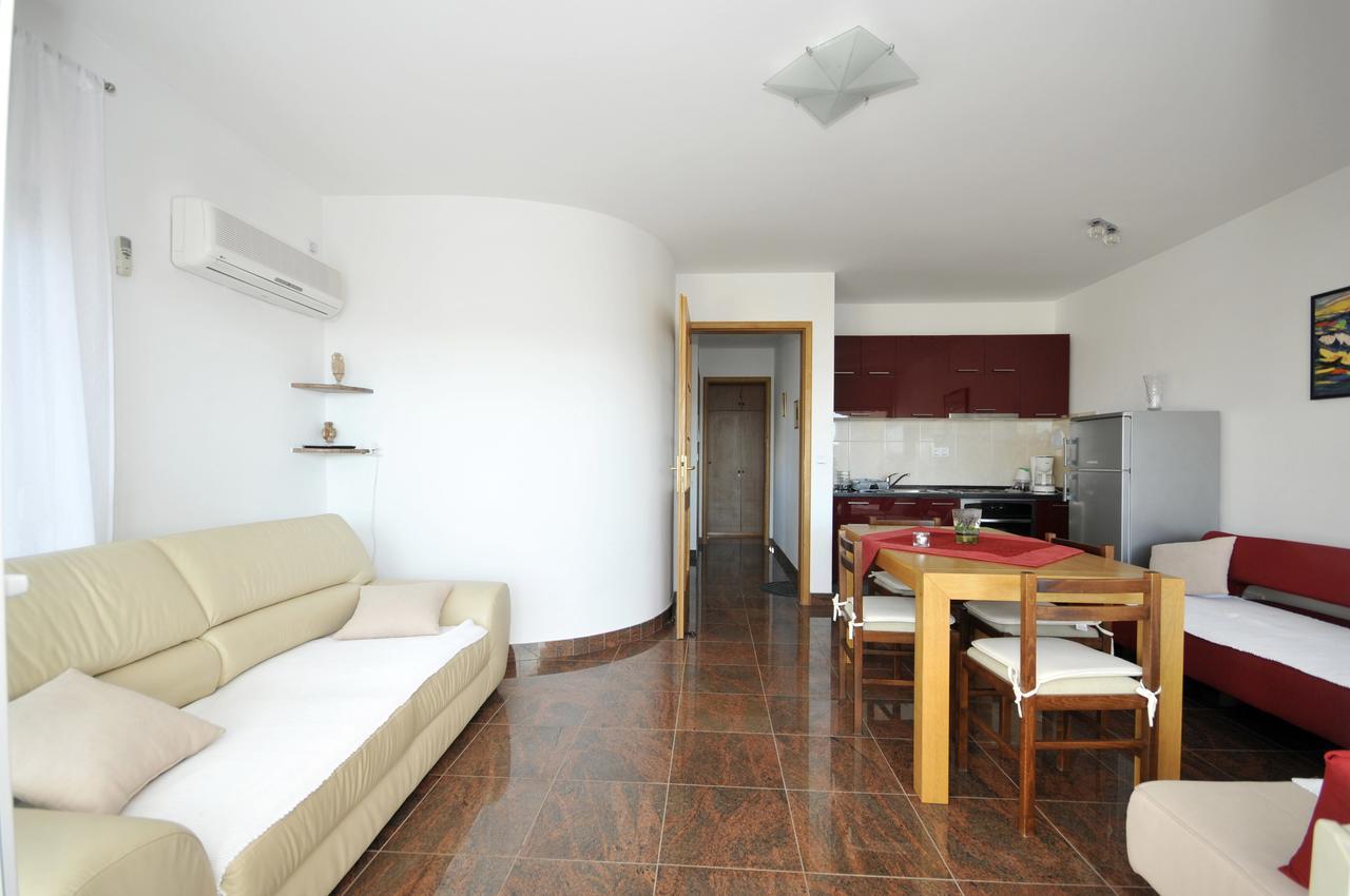 Apartmani Svalina - Seaview And 130M From Beach Трогир Экстерьер фото